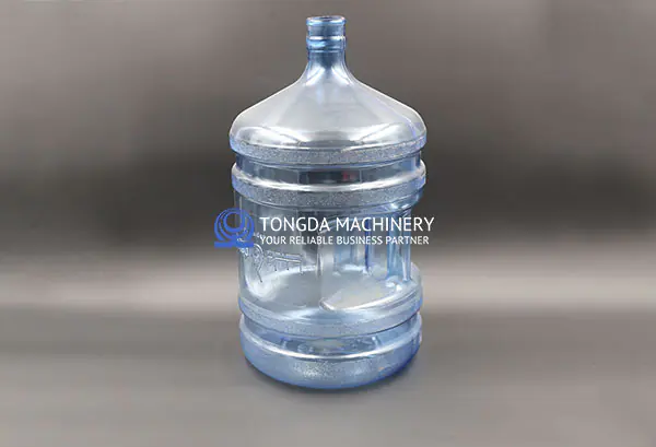 Transparent polycarbonate water jug